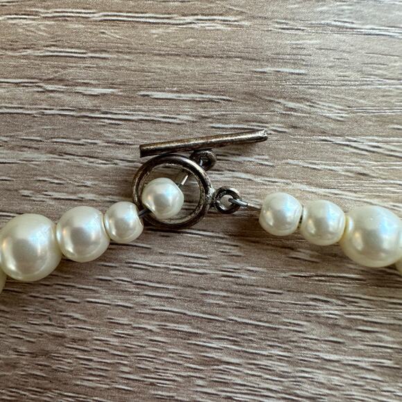 Faux Pearl Necklace Lot of 3 Varied Sizes Gold Tone Accents - Picture 3 of 11